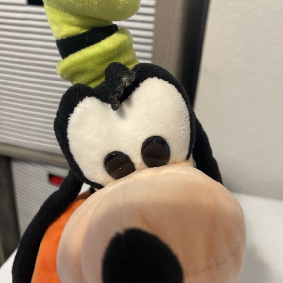 Large 18" Disney Goofy Scentsy Buddy With Scent Packet - Picture 4 of 9